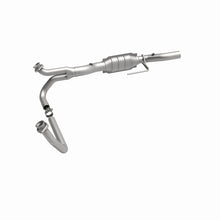 Cargar imagen en el visor de la galería, MagnaFlow Conv DF 00-01 Dodge Ram 3500 Van