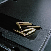 Cargar imagen en el visor de la galería, 05-Present Toyota Tacoma Overland Tailgate Table - Smooth Surface All Pro Off Road