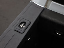 Cargar imagen en el visor de la galería, GCDX_4004-IMG_003_P01_ANG_A.jpg