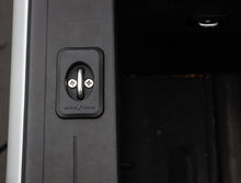 Cargar imagen en el visor de la galería, GCDX_4004-IMG_004_P01_ANG_A.jpg