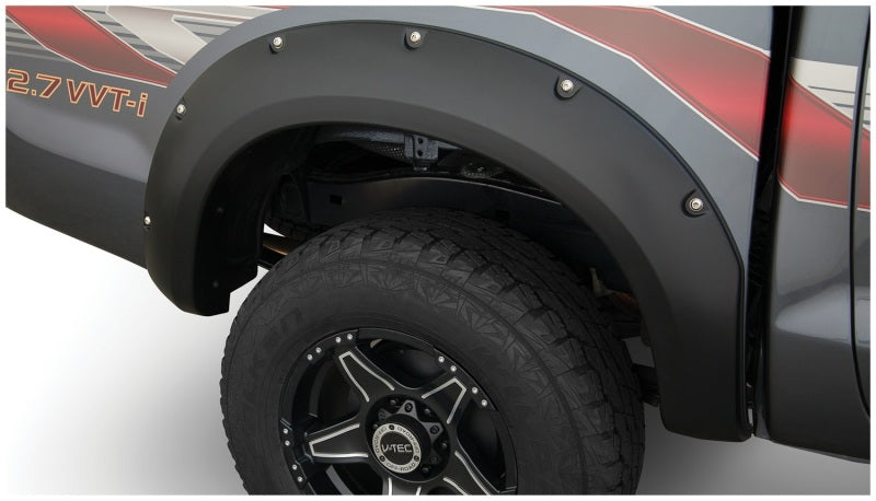 Husky_Liners_2803929_11-13_Toyota_Hilux_Pocket_Style_Fender_Flares_4