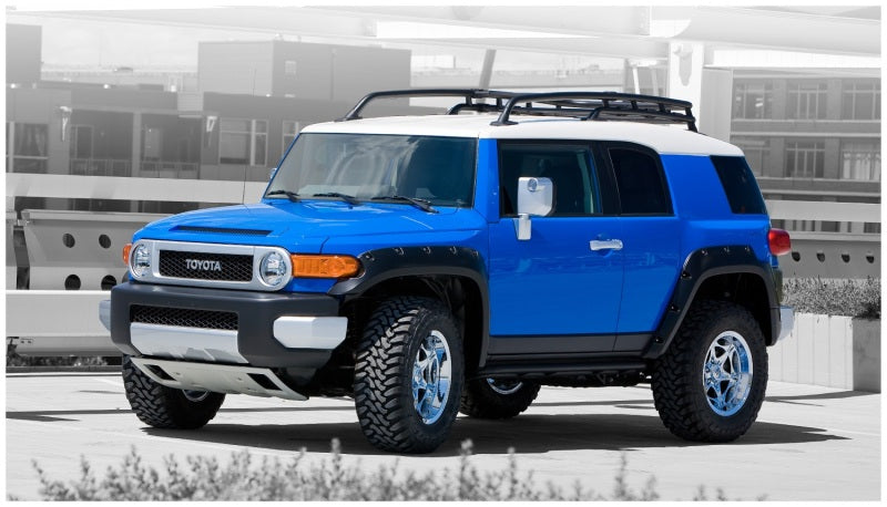 Husky_Liners_Pocket_Style_Fender_Flares_28031922_07-14_Toyota_FJ_Cruiser_4
