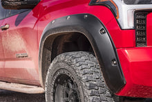 Cargar imagen en el visor de la galería, Husky_Liners_Pocket_Style_Fender_Flares_2803925_22-25_Toyota_Tundra_2