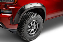 Cargar imagen en el visor de la galería, Husky_Pocket_Style_Fender_Flares_2804992_19-26_Chevy_Silverado_1500_2