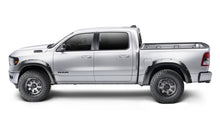 Cargar imagen en el visor de la galería, Husky_Pocket_Style_Fender_Flares_2805924_19-24_Ram_1500