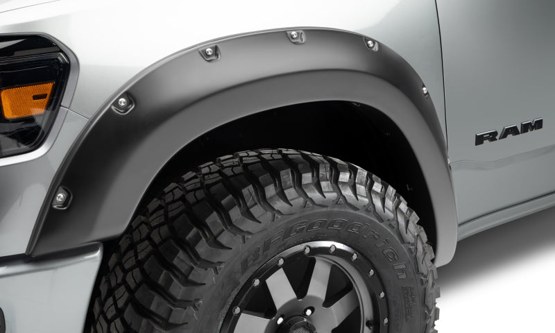 Husky_Pocket_Style_Fender_Flares_2805924_19-24_Ram_1500_2