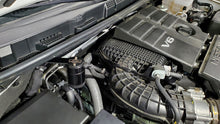 Cargar imagen en el visor de la galería, J&amp;L Oil Separator 3.0 Passenger Side 2022-2026 Nissan Frontier 3.8L 3113P-B