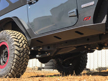 Cargar imagen en el visor de la galería, Jeep JK Rocker Guards W/Step 07-18 Wrangler JK Crusher Series Bare Steel Motobilt