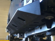 Cargar imagen en el visor de la galería, Jeep JK Rocker Guards W/Step 07-18 Wrangler JK Crusher Series Bare Steel Motobilt