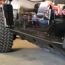 Cargar imagen en el visor de la galería, Jeep JL Spare Tire Tag Relocation Kit With Camera Mount Motobilt