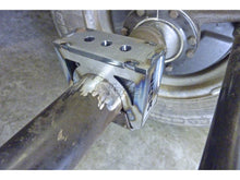 Cargar imagen en el visor de la galería, Samurai  Axle Pad Complete Contact Front Pads Suzuki Samurai Pair Assembly Low Range Off Road