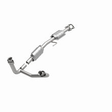 Cargar imagen en el visor de la galería, MagnaFlow Conv DF 86-97 Ford Aerostar 3.0L