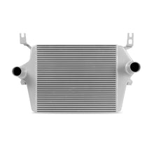 Cargar imagen en el visor de la galería, Mishimoto 03-07 Ford 6.0L Powerstroke Intercooler Kit con tubos (Plata)