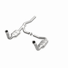 Cargar imagen en el visor de la galería, MagnaFlow Conv DF 2009-2012 Dodge Nitro 3.7L Underbody