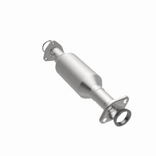 Cargar imagen en el visor de la galería, MagnaFlow California Direct-Fit Catalytic Converter 97-01 Honda CR-V L4 2.0L