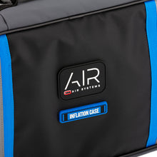 Cargar imagen en el visor de la galería, Caja de inflación ARB Acabado negro con detalles azules Tiras reflectantes de material de PVC