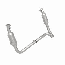 Cargar imagen en el visor de la galería, MagnaFlow Conv DF 2006 Dodge RAM 1500 Pickup 5.7L Solid Front Axle