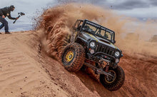 Cargar imagen en el visor de la galería, MagnaFlow SYS C/B 07-10 Jeep Wrangler 3.8L