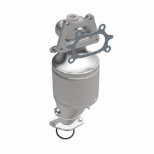 Cargar imagen en el visor de la galería, MagnaFlow Conv DF 04-07 Saturn VUE 3.5L Front