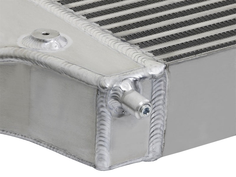 Intercooler aFe BladeRunner con tubos negros 16-17 Nissan Titan XD V8 5.0L (td)