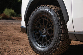 ICON Journey 17x8.5 5x108 38mm Offset 6in BS Rueda negra satinada