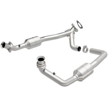 Load image into Gallery viewer, MagnaFlow Conv DF 00-03 Ford E150 5.4L