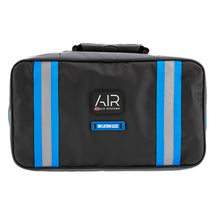 Cargar imagen en el visor de la galería, Caja de inflación ARB Acabado negro con detalles azules Tiras reflectantes de material de PVC