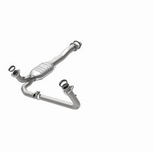 Cargar imagen en el visor de la galería, MagnaFlow Conv DF GM 1500/2500/3500 Truck 96-