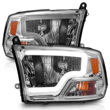 Cargar imagen en el visor de la galería, ANZO 2009-2018 Dodge Ram 1500/2500/3500 Faros delanteros de cristal con barra de luz cromada