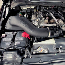 Cargar imagen en el visor de la galería, Banks Power 17-19 Ford F250/F350/F450 6.7L Sistema de admisión de aire Ram - Filtro engrasado