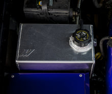 Cargar imagen en el visor de la galería, Mishimoto 01-07 Chevy/GMC 6.6L Duramax Degas Tank - Black