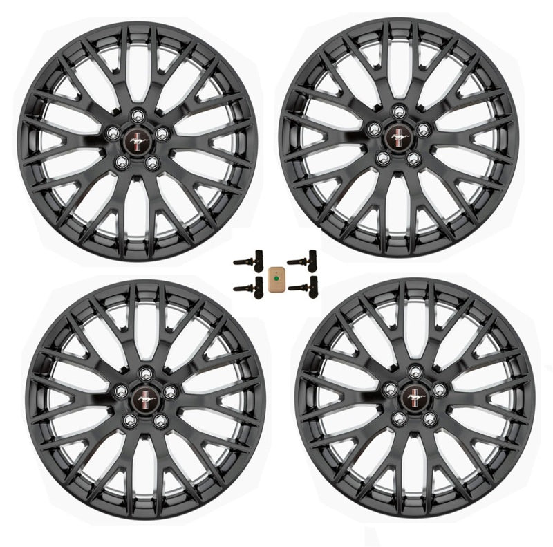 Ford Racing 15-16 Mustang GT 19X9 y 19X9.5 Juego de ruedas con kit TPMS - Negro mate