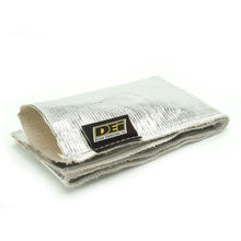 Cargar imagen en el visor de la galería, DEI Dyno Strap Heat Guard 5 pulgadas de ancho x 3 pies - Aluminizado
