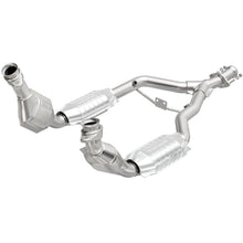 Cargar imagen en el visor de la galería, MagnaFlow Conv DF 96-98 Ford Mustang 3.8L