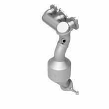 Cargar imagen en el visor de la galería, MagnaFlow Conv DF 08-09 Toyota Highlander 3.3L