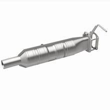 Cargar imagen en el visor de la galería, MagnaFlow 09-19 Ford F53 V10 6.8L Underbody 6.8L Direct Fit Catalytic Converter