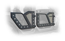 Cargar imagen en el visor de la galería, DV8 Offroad Jeep 18+ Wrangler JL / 20+ Gladiator JT Puertas traseras tipo roca con malla de aluminio perforada