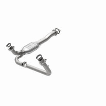 Cargar imagen en el visor de la galería, MagnaFlow Conv DF GM 1500/2500/3500 Truck 96-