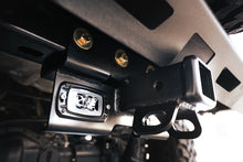 Cargar imagen en el visor de la galería, DV8 Offroad 07-21 Jeep Wrangler (JK/JL) Enganche atornillable con luces
