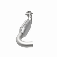 Cargar imagen en el visor de la galería, MagnaFlow Conv DF 07-08 Expe/Nav 5.4L D/S OEM