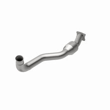 Cargar imagen en el visor de la galería, MagnaFlow Conv. DF 01-05 GM Silv/Sierra 6.6L