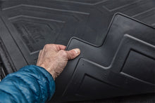 Cargar imagen en el visor de la galería, Husky Liners 19-20 Dodge RAM 1500 67.4 Camas Sin Ram Box Tapete de cama resistente
