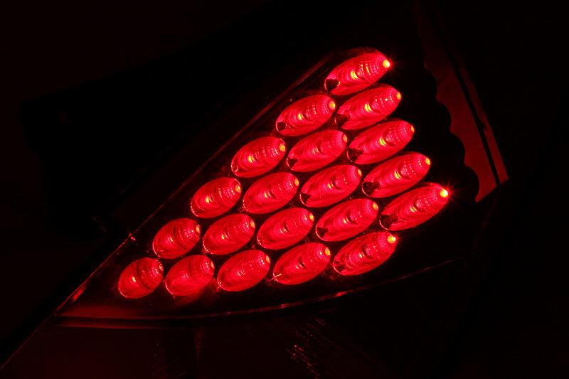 ANZO 2003-2005 Nissan 350Z luces traseras LED rojas
