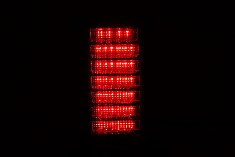 ANZO 2003-2009 Hummer H2 luces traseras LED rojo/transparente