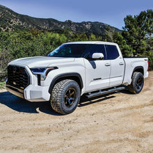 Cargar imagen en el visor de la galería, Westin 2022 Toyota Tundra Dbl Cab &amp; Crew Max R5 Nerf Step Bars - Textured Black