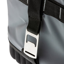 Cargar imagen en el visor de la galería, Bolsa térmica ARB de carbón con detalles rojos, 15 pulgadas de largo x 11 pulgadas de ancho x 9 pulgadas de alto, capacidad para 22 latas