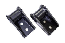 Cargar imagen en el visor de la galería, Fishbone Offroad 76-86 Jeep CJ con resortes de 2,5 pulgadas Suspensión de grillete de resorte trasero