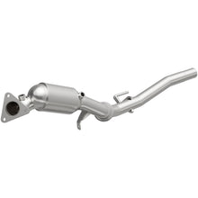 Cargar imagen en el visor de la galería, Magnaflow Conv DF 11-15 Volkswagen Touareg V6 3.6 OEM Underbody
