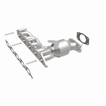 Cargar imagen en el visor de la galería, Magnaflow Conv DF 01-05 Volvo S60 2.4L Manifold