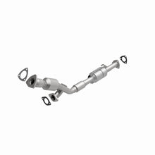 Cargar imagen en el visor de la galería, MagnaFlow Conv DF 02-03 Saturn Vue 3.0L Rear